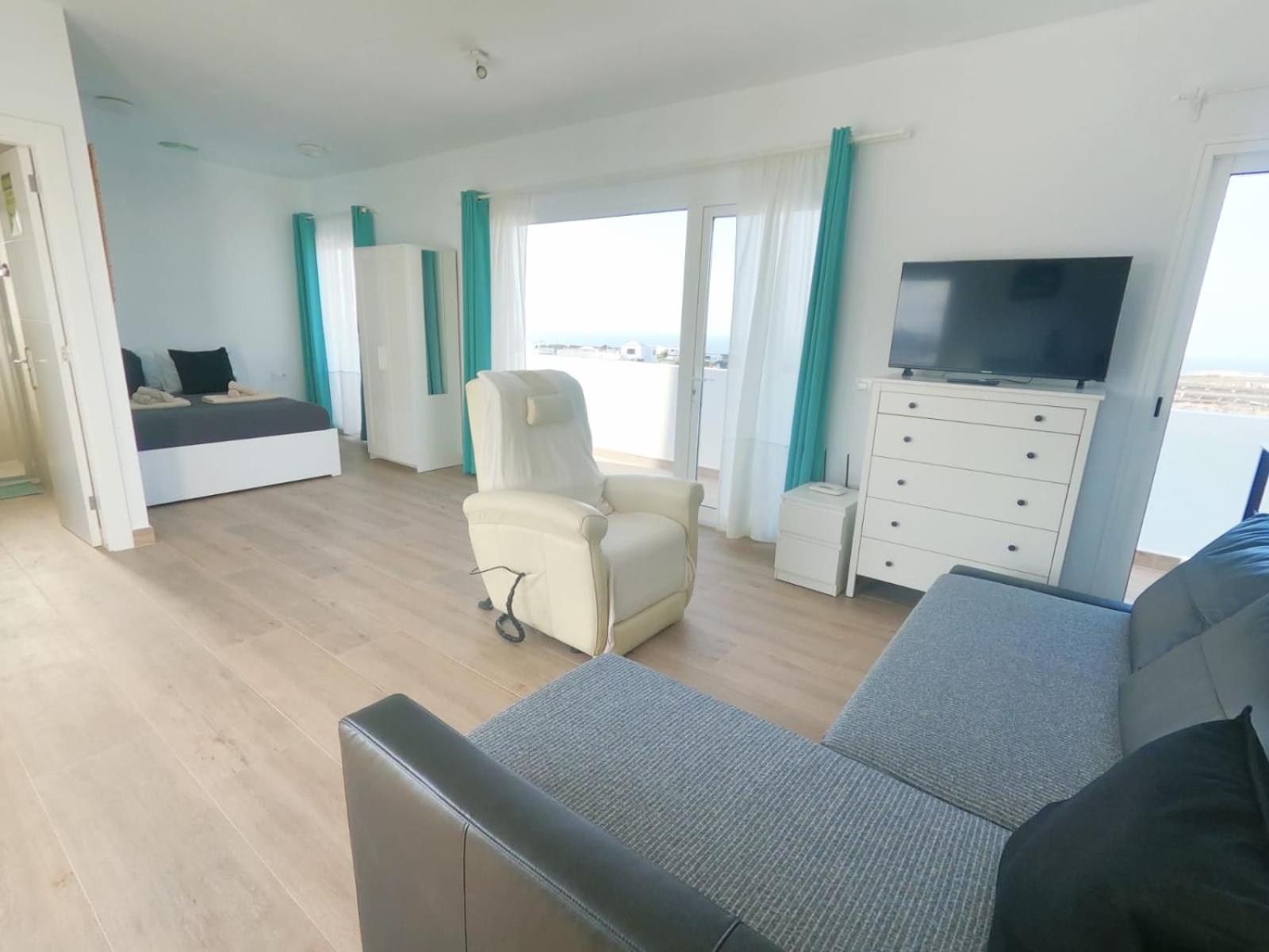 Jardin Del Mar Apartment Тинахо Екстериор снимка