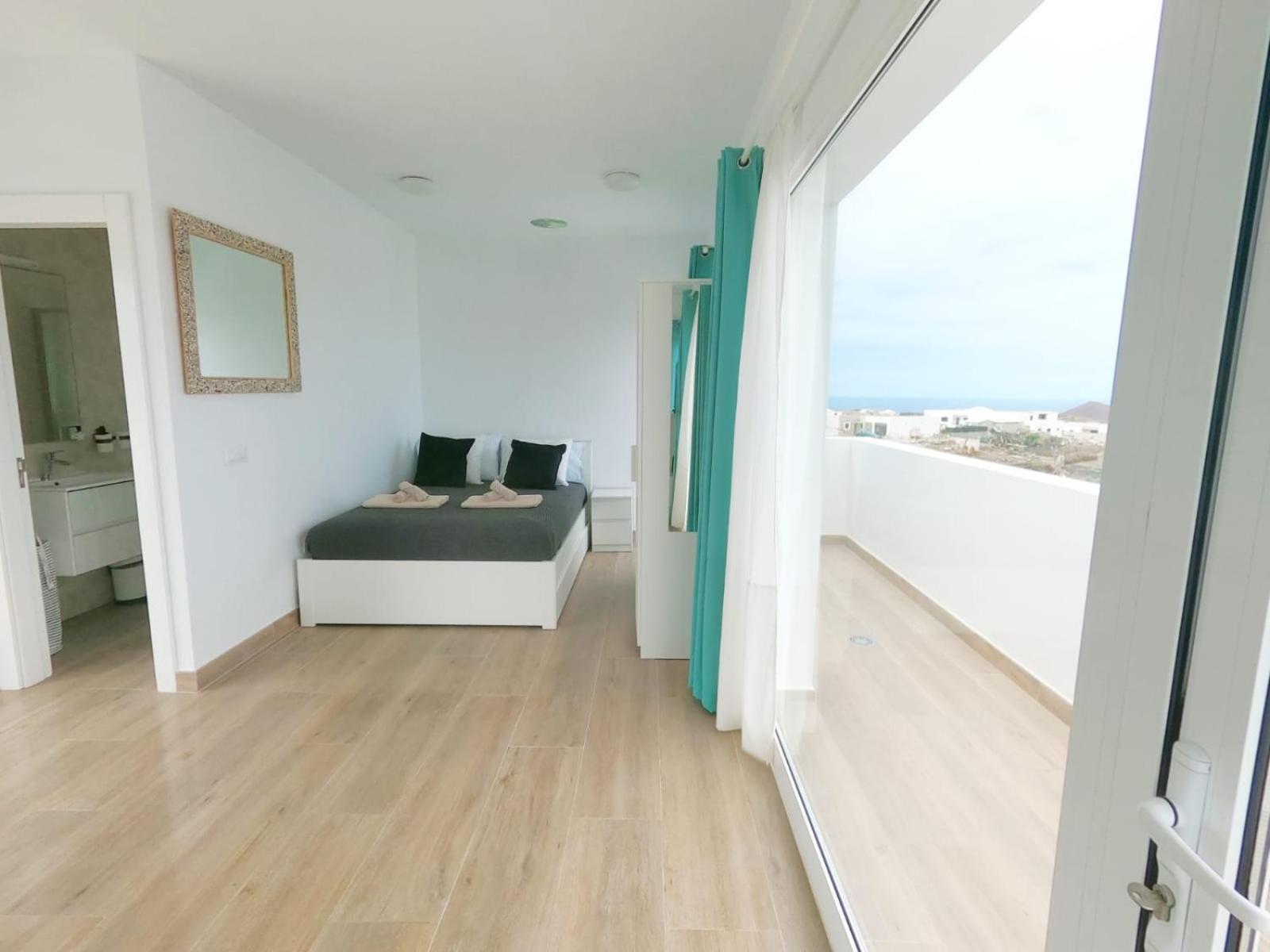Jardin Del Mar Apartment Тинахо Екстериор снимка